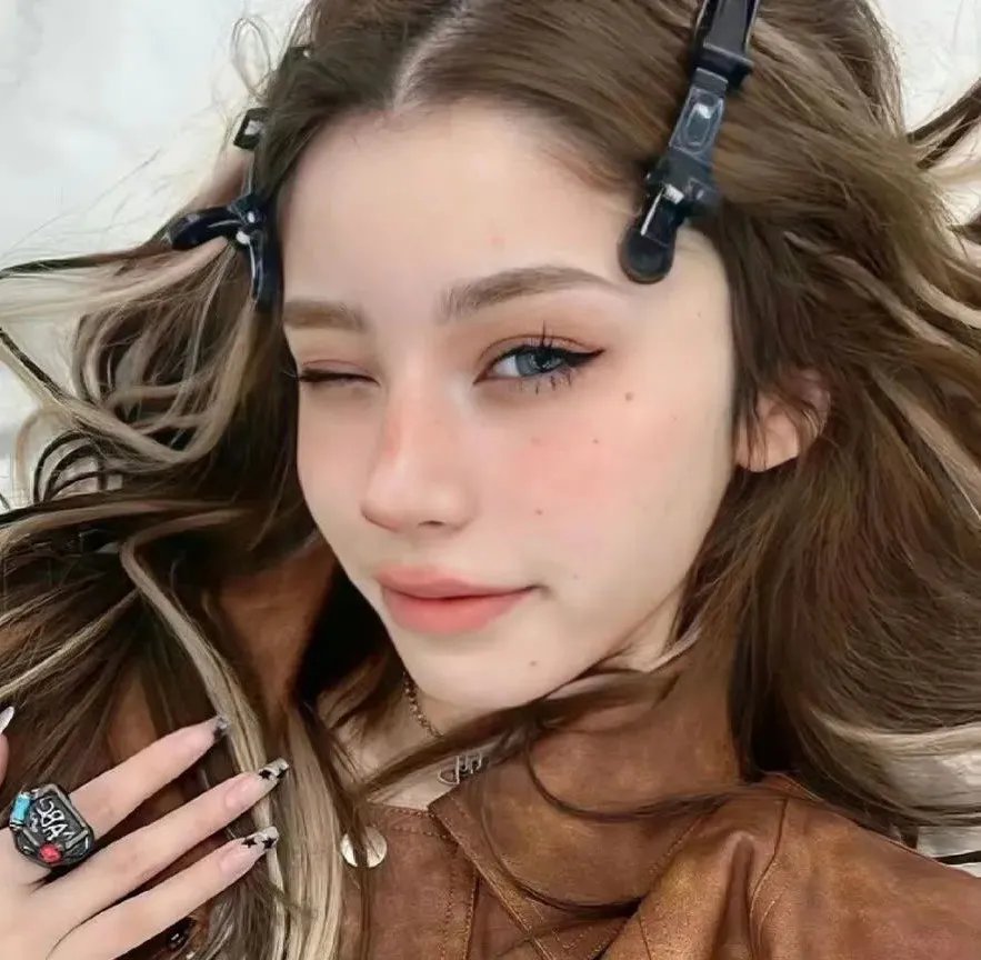 披著丝绸的魔鬼